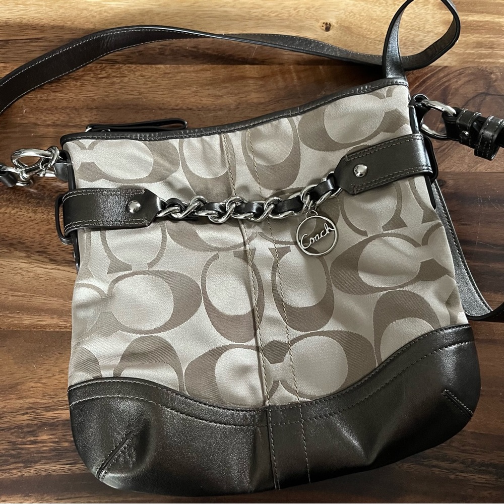 Coach Signature Chain Crossbody Bag - Picture 3 of 14